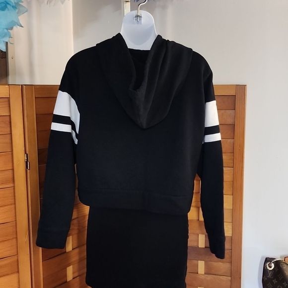 Forever 21 cropped hooded sweatshirt - Picture 3 of 8